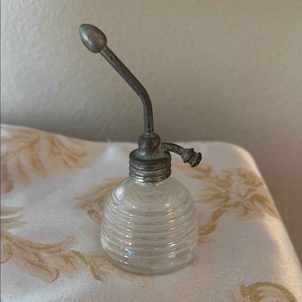 Glass Beehive perfume atomizer with Metal Nozzle